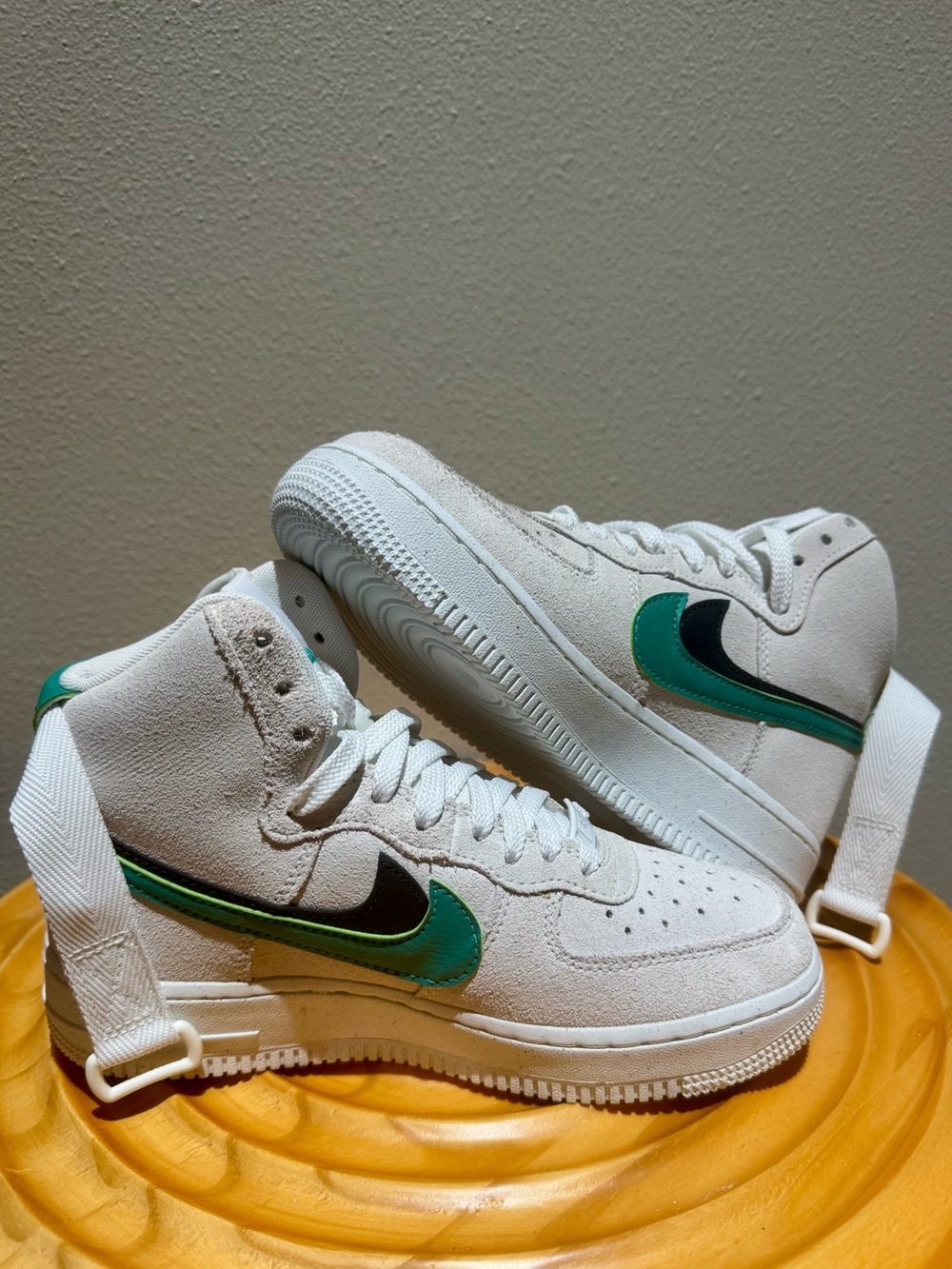 Air Force 1 High SE Women Size 5.5